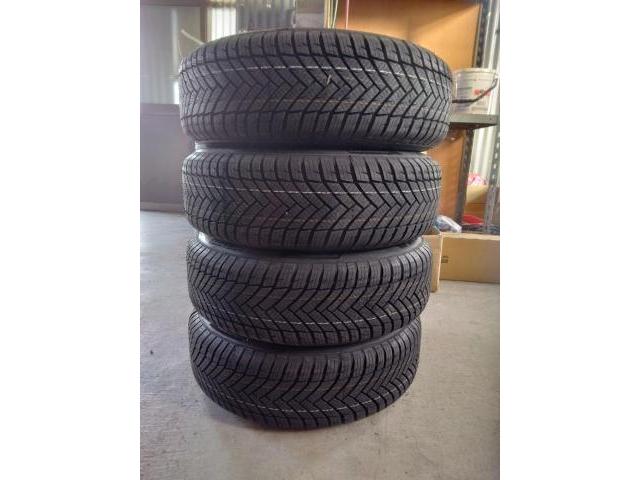 日産　キューブ　コンパクトカー　14インチ新品オールシーズンタイヤ持ち込み交換