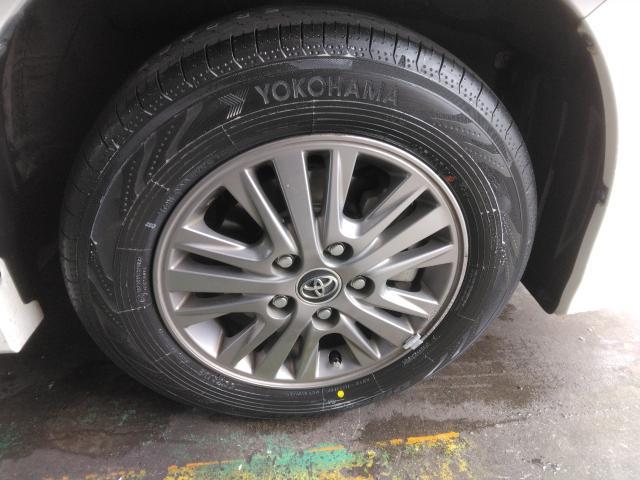 トヨタ　エスクァイア　ミニバン　15インチ新品タイヤ持ち込み交換