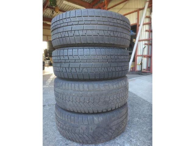 トヨタ　カムリ　17インチ中古スダッレスタイヤ持ち込み交換