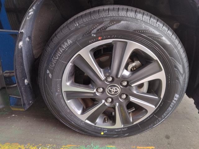 トヨタ　ヴォクシー　ミニバン　16インチ新品タイヤ持ち込み交換
