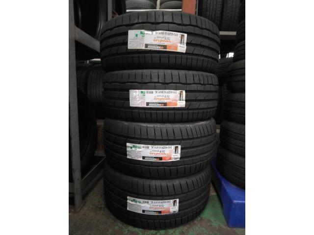 メルセデスベンツ ＡＭＧ　Ｃクラス　18インチRFTタイヤ～新品タイヤ持ち込み交換