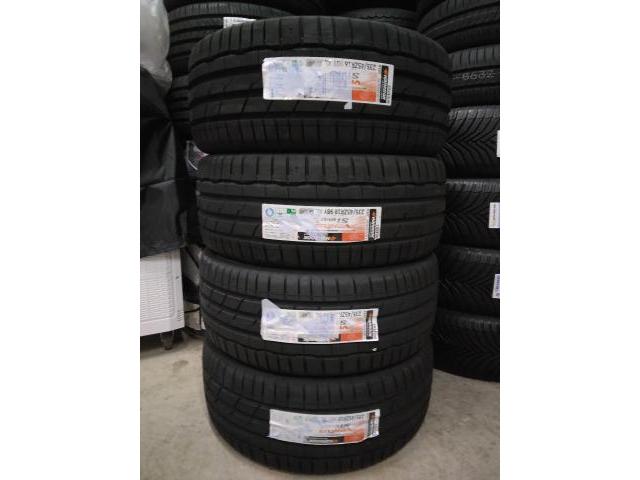 トヨタ　マークＸ　18インチ新品タイヤ持ち込み交換