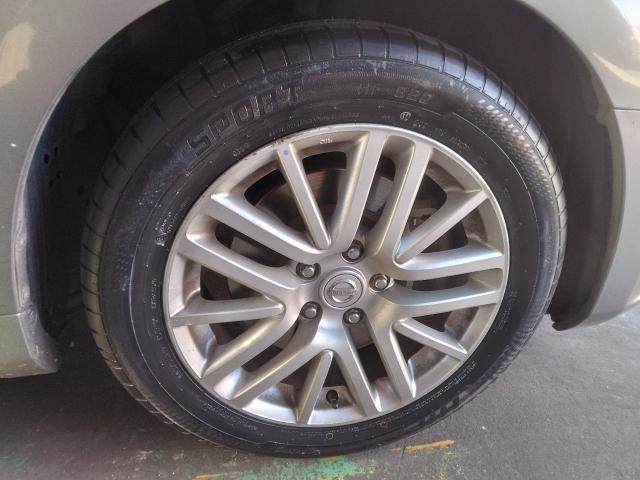 日産　フーガ　17インチ新品タイヤ持ち込み交換＋ローテーション作業