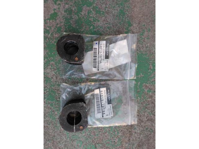 日産　フーガ　フロントスタビライザーブッシュ持ち込み交換