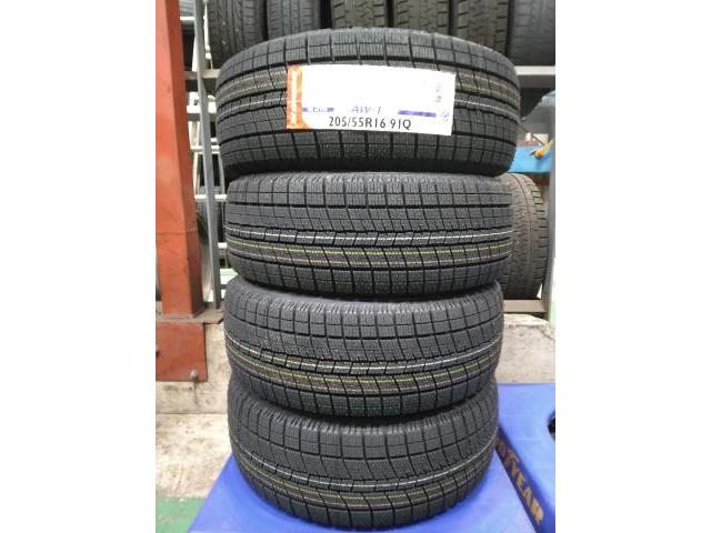 トヨタ　カローラツーリングワゴンハイブリッド　16インチ新品スタッドレスタイヤ持ち込み交換