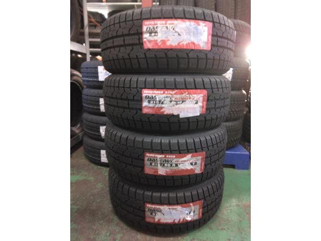 トヨタ　ヴォクシー　ミニバン　17インチ新品スタッドレスタイヤ持ち込み交換