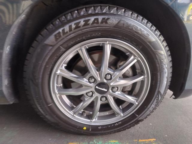 ホンダ　フィット　コンパクトカー　15インチ中古スタッドレスタイヤ持ち込み交換