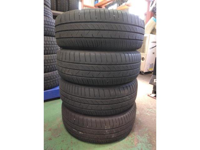 トヨタ　プリウスハイブリッド　15インチ中古タイヤ持ち込み交換