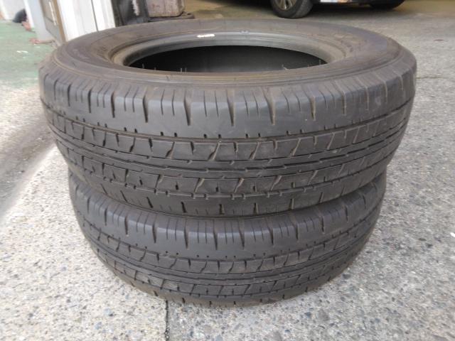 日産　キャラバン　貨物車　15インチ中古LTタイヤ持ち込み交換