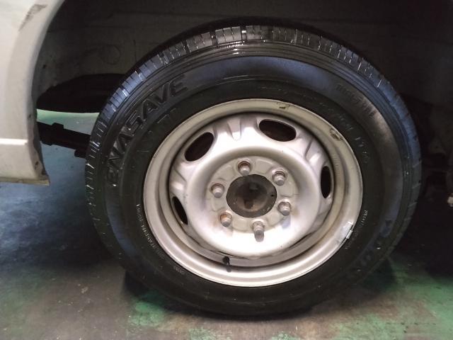 日産　キャラバン　貨物車　15インチ中古LTタイヤ持ち込み交換