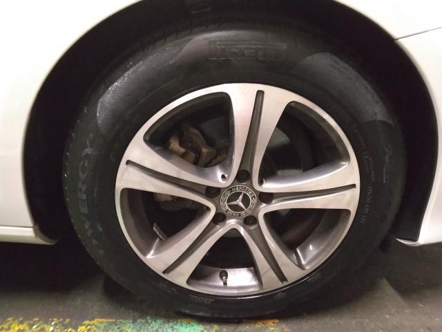 メルセデス・ベンツ　Ｅクラス　17インチ新品タイヤ持ち込み交換