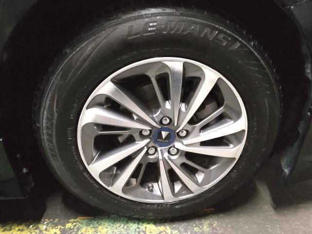 トヨタ　プリウスハイブリッド　15インチ中古タイヤ持ち込み交換