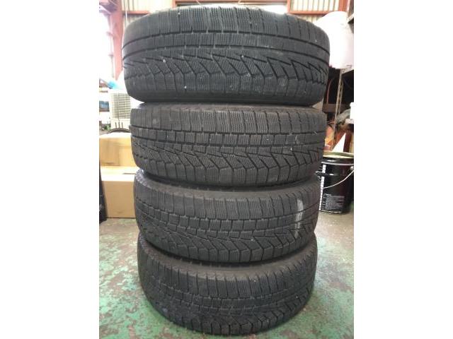 トヨタ　ＳＡＩハイブリッド　16インチ中古スタッドレスタイヤ持ち込み交換