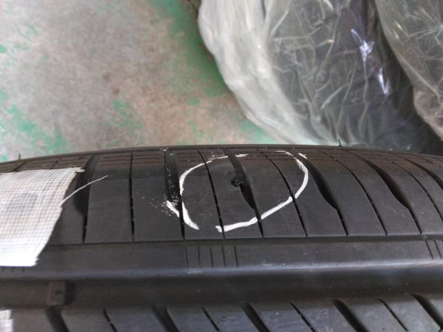 トヨタ　ノア　ミニバン　メンテナンス・日常点検　パンク修理作業