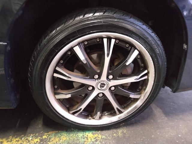 トヨタ　ヴォクシー　ミニバン　18インチ中古タイヤ持ち込み交換