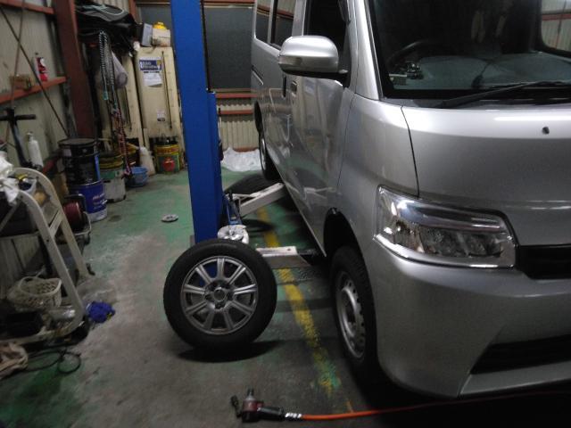 トヨタ　タウンエースバン　スタッドレスタイヤ　脱着作業