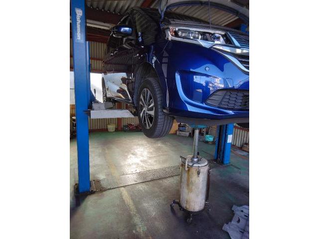 ホンダ　フリードハイブリッド　タイヤローテーション作業＋エンジンオイル交換作業