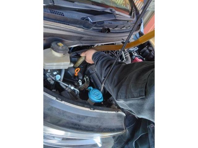 ホンダ　フリードハイブリッド　タイヤローテーション作業＋エンジンオイル交換作業