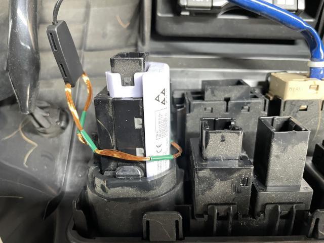 スバル　インプレッサスポーツ　Carmate エンジンスターター取付