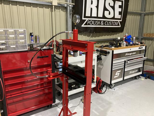 株式会社　ＲＩＳＥ6