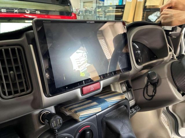 スズキ　エブリイ　その他電装系取付　carrozzeriaフローティングナビの取付をさせていただきました。