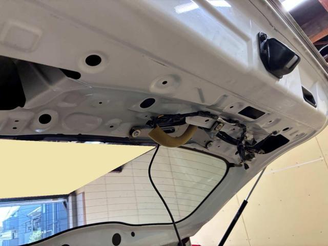 日産 ノート その他電装系取付 CN-CE01D、Panasonicバックカメラの取り付けをさせていただきました。