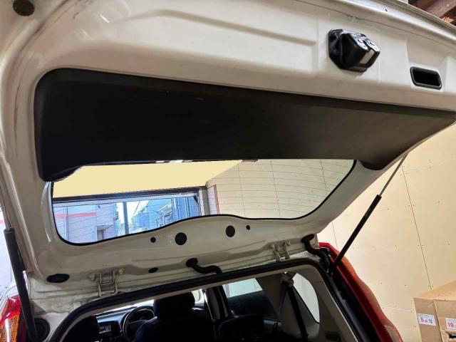 日産 ノート その他電装系取付 CN-CE01D、Panasonicバックカメラの取り付けをさせていただきました。