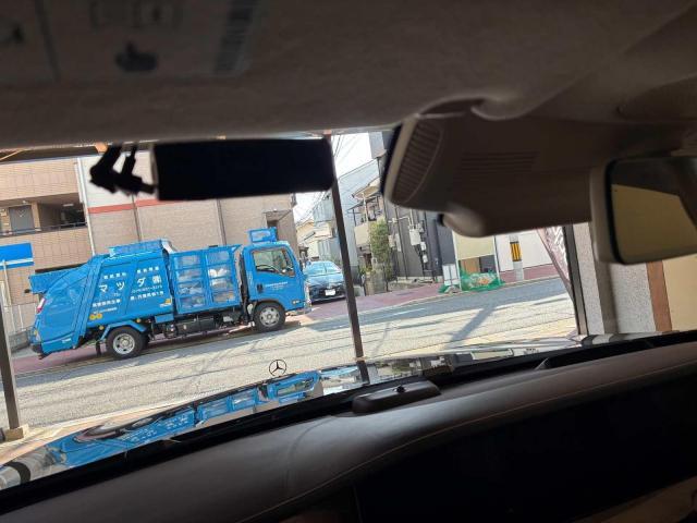 メルセデスマイバッハ Sクラス TVキャンセラー取付させていただきました。