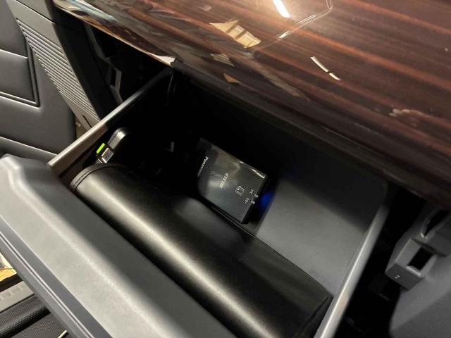 トヨタ　ランドクルーザー７０　その他電装系取付　ナビスピーカーカメラETC等　拡張、取付を行わせていただきました。