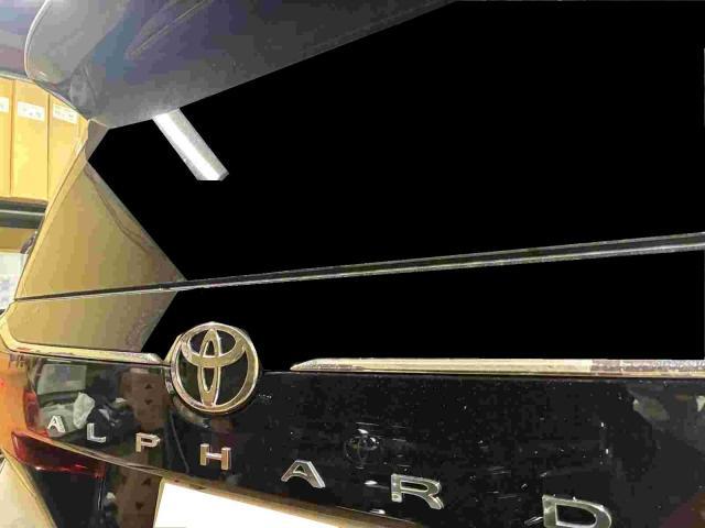 トヨタ　アルファード　その他電装品取付　TVキャンセラー取付させていただきました。