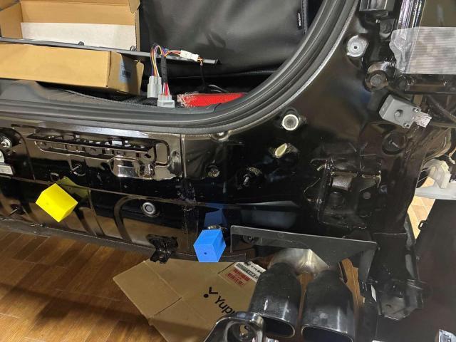 トヨタ　ヴェルファイアハイブリッド　その他電装系取付　デジタルインナーミラー　リアリフレクター　DVDプレーヤーの取り付けをさせていただきました。