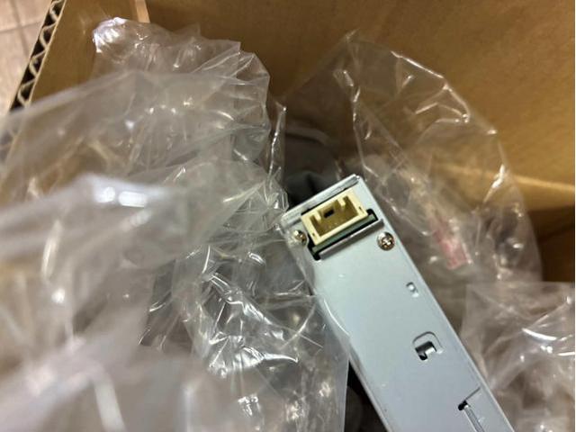 トヨタ　ヴェルファイアハイブリッド　その他電装系取付　デジタルインナーミラー　リアリフレクター　DVDプレーヤーの取り付けをさせていただきました。