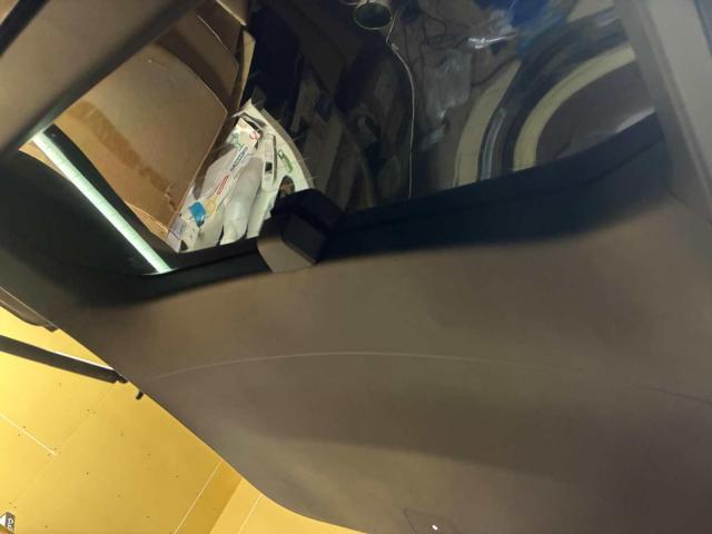 トヨタ　ヴェルファイアハイブリッド　その他電装系取付　デジタルインナーミラー　リアリフレクター　DVDプレーヤーの取り付けをさせていただきました。