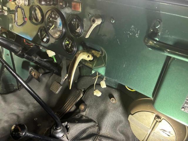 三菱　ジープ　その他電装系取付　ドライブレコーダー、ETC、シガープラグ取付させていただきました。