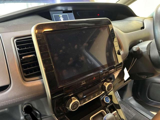 日産　セレナ　その他電装系取付　保険用ドラレコの設置/脱着　ご依頼いただきました。