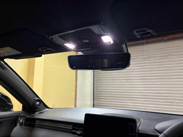 ホンダ　ヴェゼル　デジタルインナーミラー取付 TVキャンセラー取り付けご依頼いただきました。