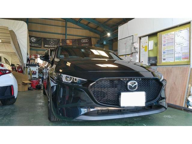 愛知県豊田市　ＭＡＺＤＡ３ファストバック　キズ・へこみ直し　板金塗装　事故修理　自損事故　保険修理　塗装　マツダ　ドア交換　認証工場　みよし市　日進市　長久手市　三河　刈谷市　知立市