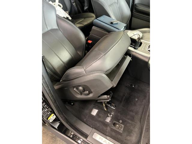 レンジローバーイヴォーク【テレビキャンセラー取り付け】長野県上伊那郡辰野町/有限会社上島自動車工場/エンジンオイル交換・タイヤ保管・車検等受付中