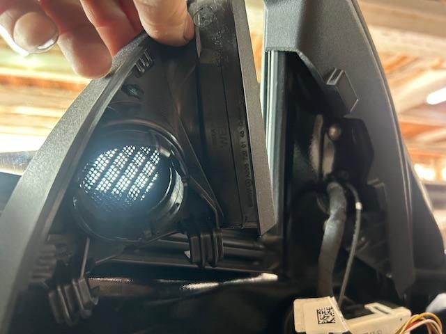 メルセデスＡＭＧ　Ｃクラス　電装パーツ取付 アンビエントライト６４色化　大阪　堺　岸和田
