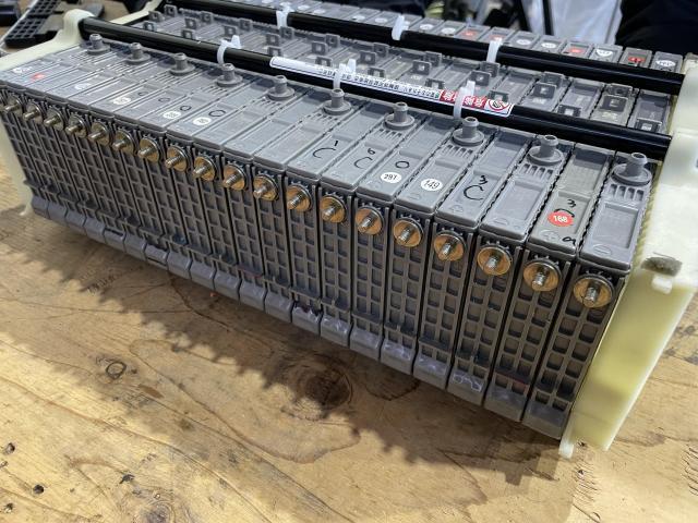 アクア ハイブリッドバッテリー交換費用 値段 リビルド アクア ハイブリッドバッテリー交換費用 値段 リビルド