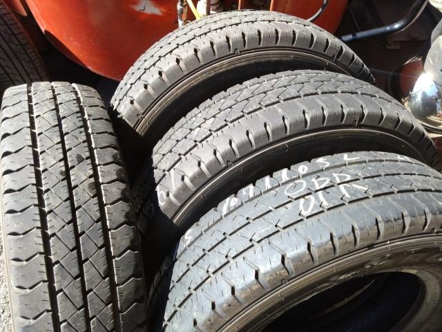 厚木市　キャラバン　中古タイヤ交換　195/80R15 107/105 ４本