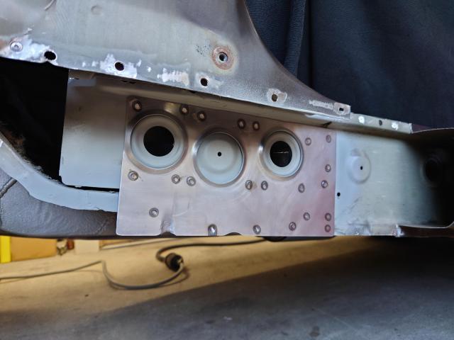 日産　スカイライン　全塗装　サイドシル修理