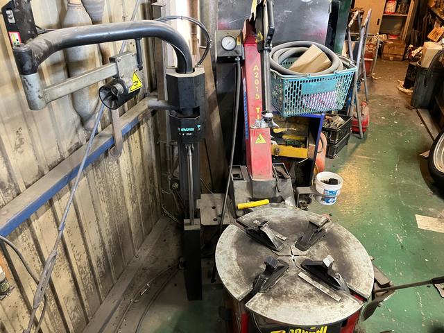 タイヤチェンジャー完備