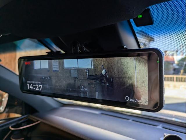 ハリアー ミラー型ドラレコ取付!!