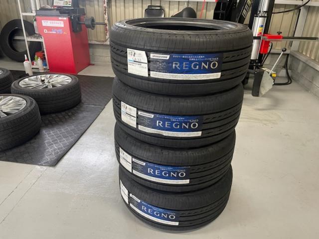 レクサス ES300h version L 235/45R18 タイヤ販売 交換 持ち込み 持込 取り付け 取付 糟屋郡 篠栗町 宇美町 須恵町 粕屋町 久山 新宮 東区 博多 古賀 飯塚 筑豊 TOOL BOX ツールボックス