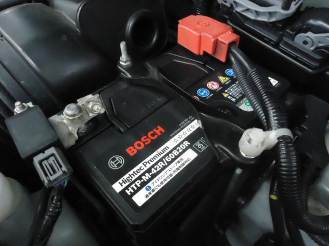 ホンダ N-BOX エンジンオイル＆エレメント交換+フラッシング+バッテリー交換