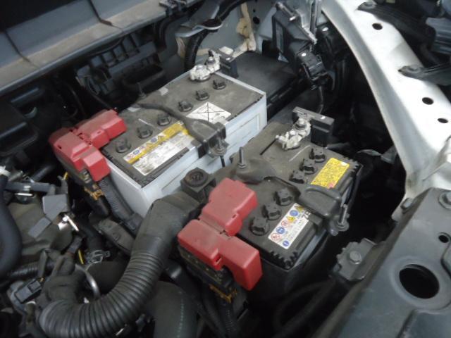 日産 セレナ エンジンオイル＆エレメント交換+フラッシング+