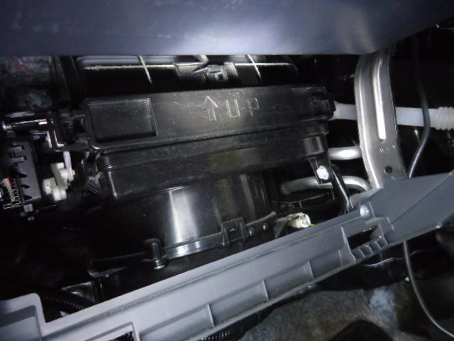 マツダ フレアクロスオーバー エアコンガスクリーニング＆エアコンフィルター交換