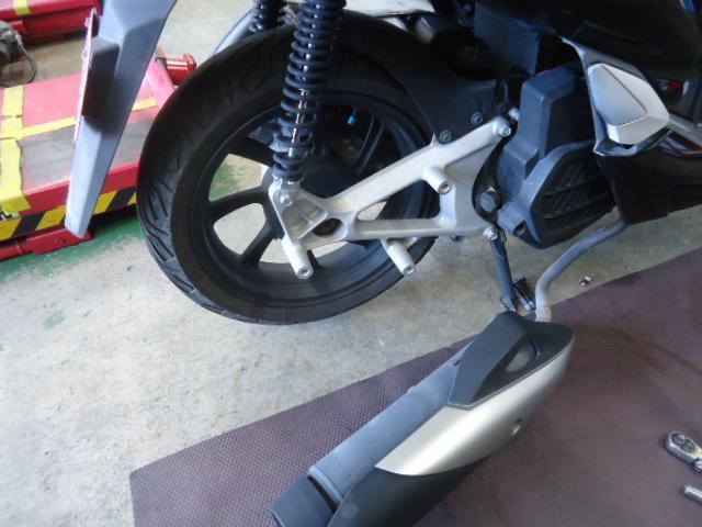 ホンダ PCX タイヤ交換