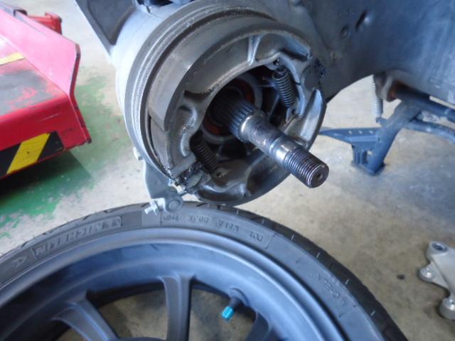 ホンダ PCX タイヤ交換